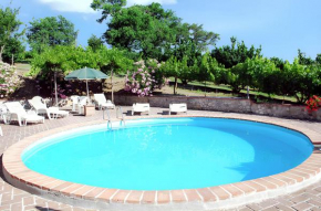 Spacious Apartment in Bevagna with Mountain View